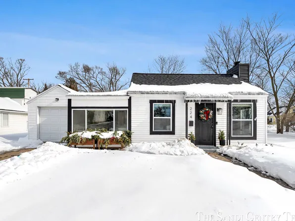 224 S Griffin St, Grand Haven, MI 49417