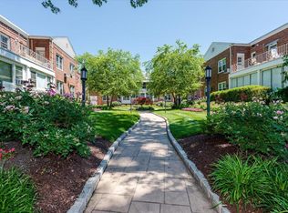 1385 Broadway APT A31, Hewlett, NY 11557