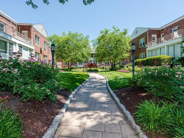 1385 Broadway #A31, Hewlett, NY 11557