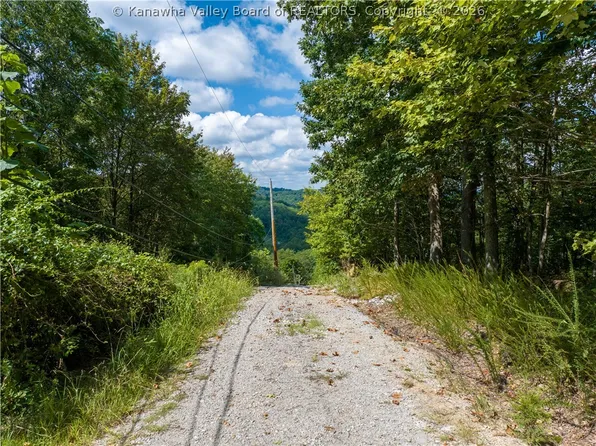 0 Wade Dr, Charleston, WV 25313