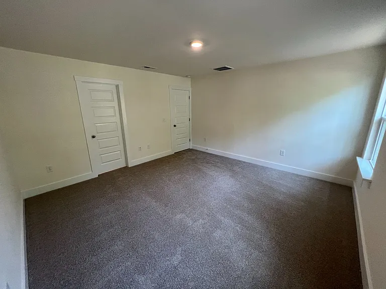 483 Clark Creek Ln — Photo 21
