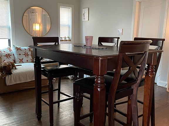 2nd image of 1226 W Sherwin Ave #1N
