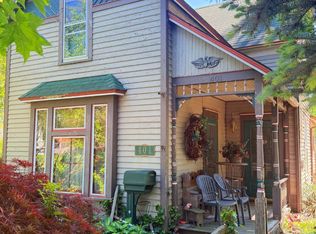 403 E North St, Crown Point, IN 46307