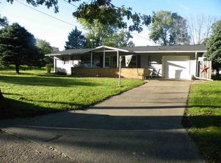 1070 Riehl St, Waterloo, IA 50703