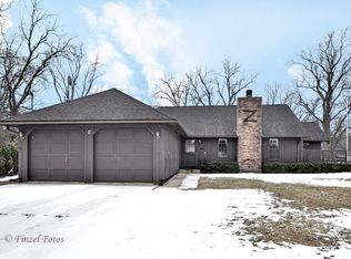 2 Johnson St, Dundee, IL 60118