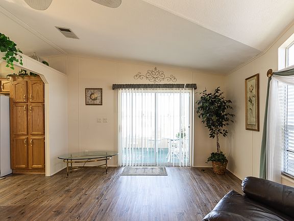 4th image of 214 Littler Ln. #Water Oak