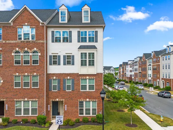 4890 Hiteshow Dr, Frederick, MD 21703