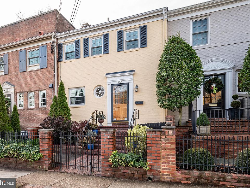 1st image of 803 S Fairfax St