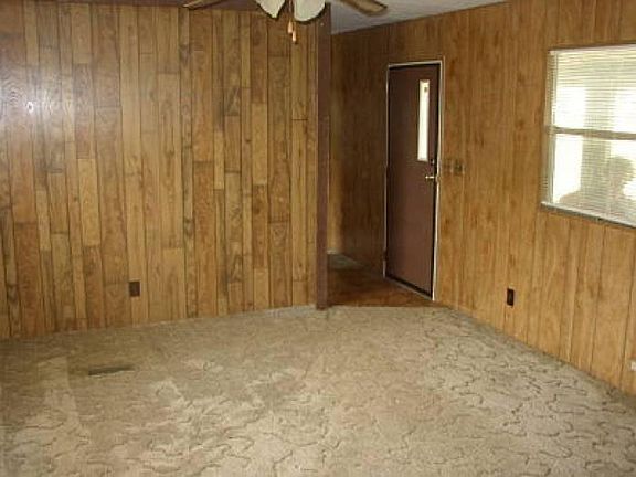 Livingroom to Entry