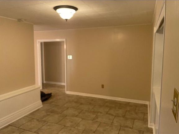 2nd image of 520 Avenue H