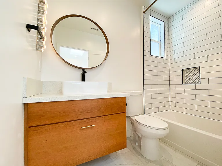 3003 S Cloverdale Ave — Photo 14