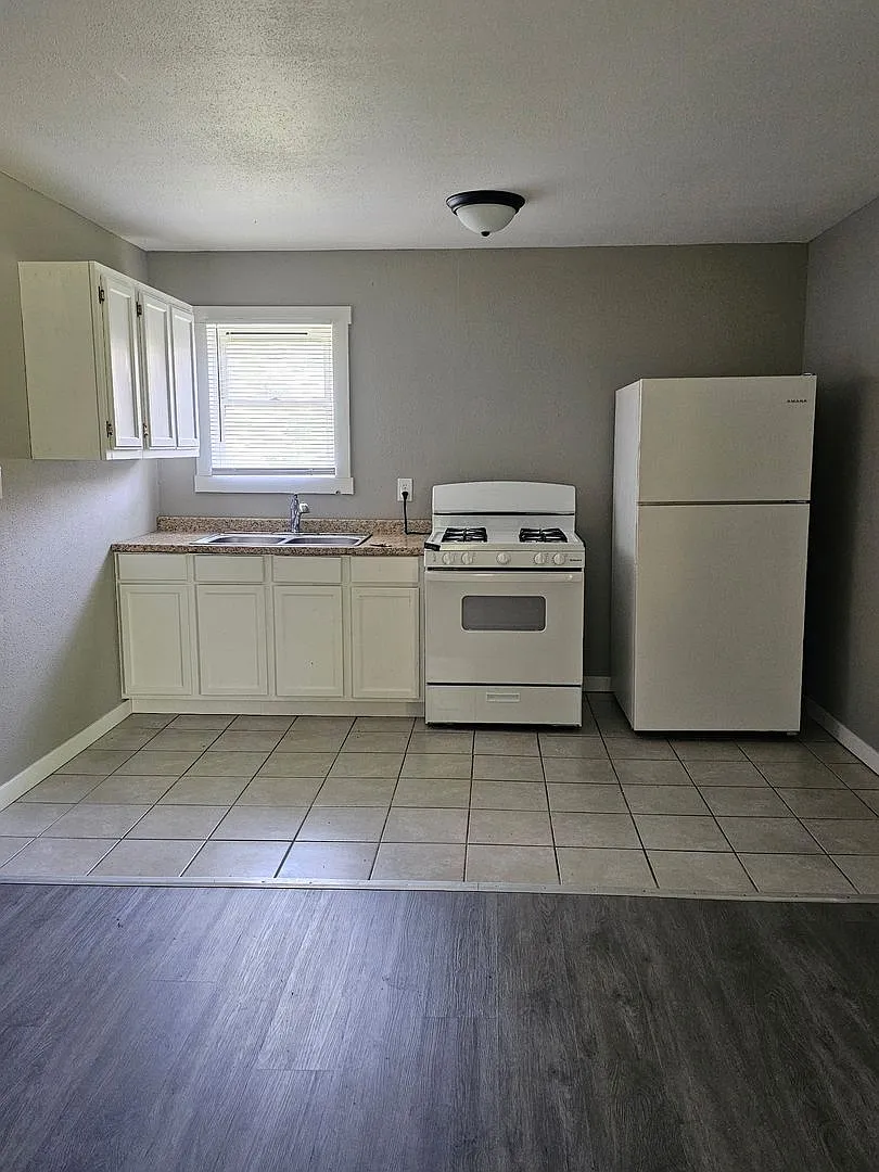 2379 Locust Road — Photo 4
