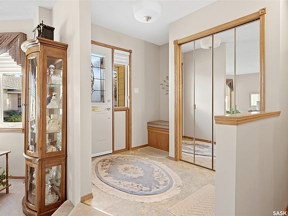 3rd image of 18 Greencrest Bay