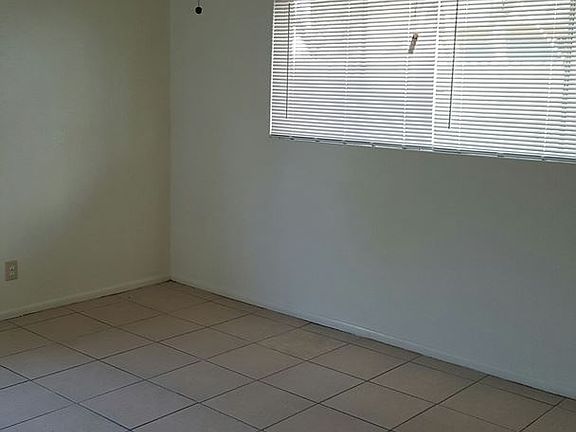 4th image of 940 W Monterosa St #B