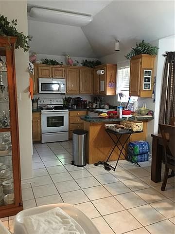 1st image of 1107 Oxford Dr