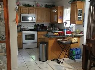 1107 Oxford Dr, Gainesville, TX 76240