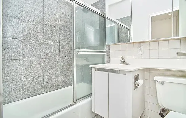 Rented by Mossanen Group | media 41