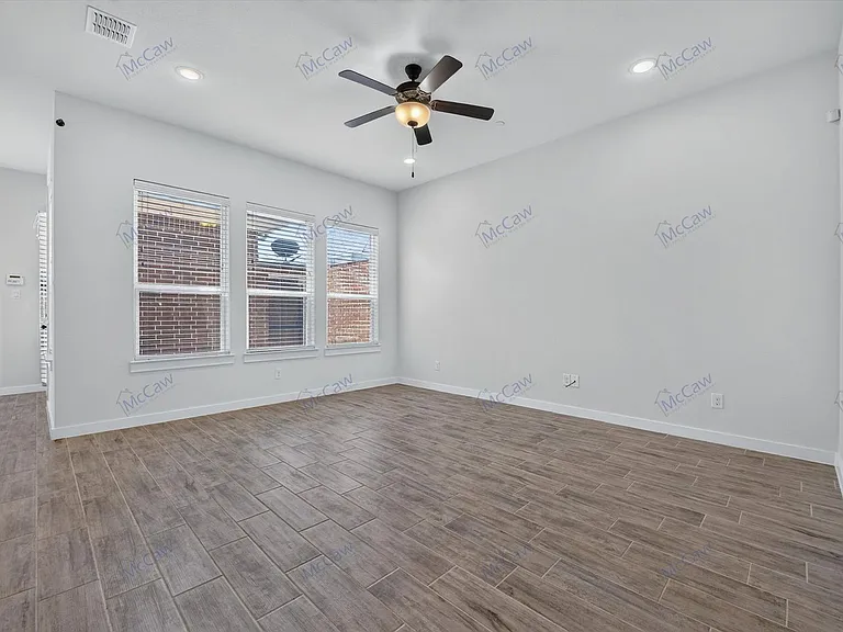 8728 Ice House Dr — Photo 12
