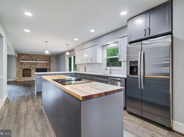 1515 Romeo Ln, Severn, MD 21144