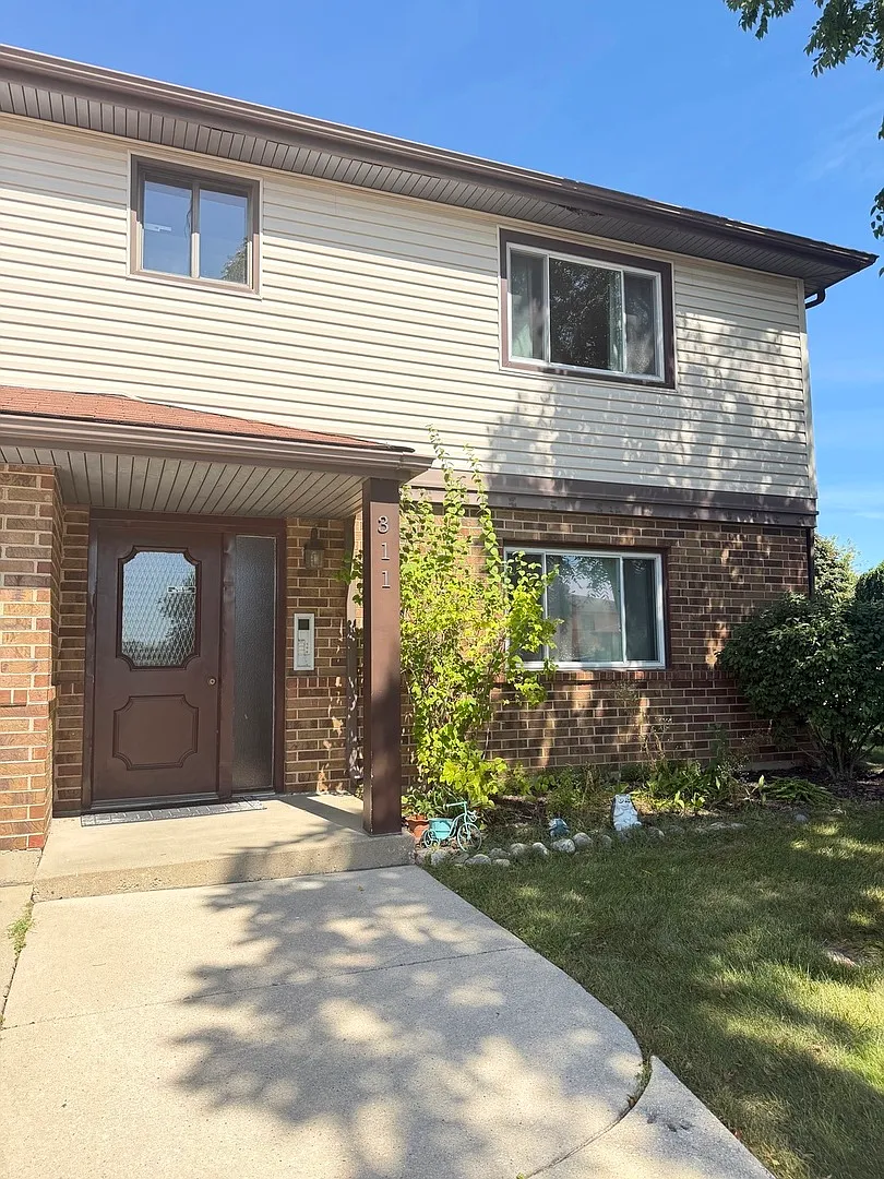 2 bed, 1000 sqft, $1,950 — Photo 2