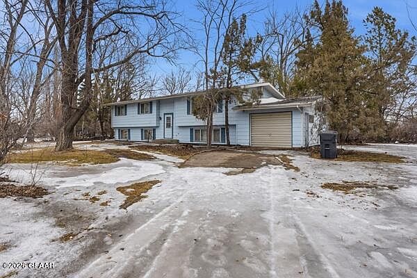 1st image of 209 Seebart St