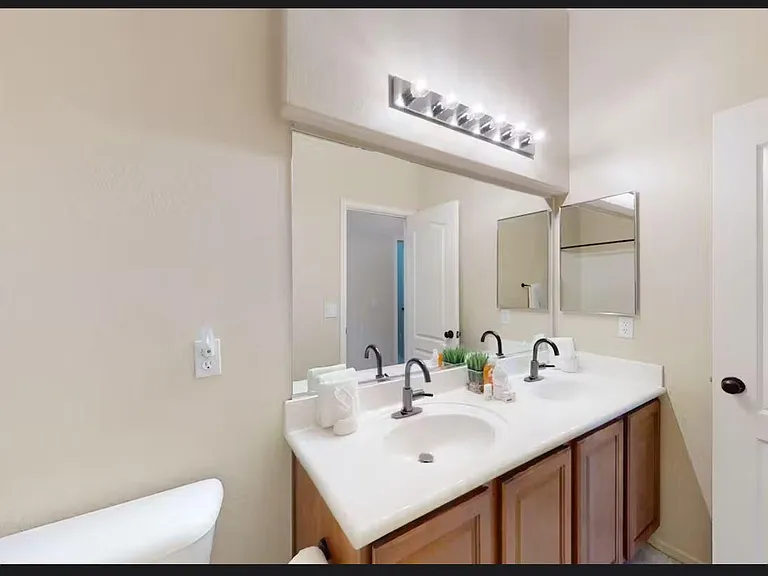 3010 W Espartero Way — Photo 26