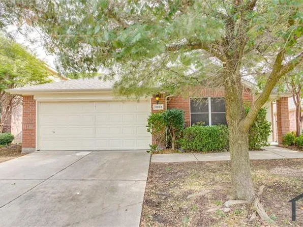 11808 Wispwillow Dr, Fort Worth, TX 76244