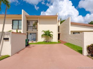 10647 SW 76th Ter, Miami, FL 33173