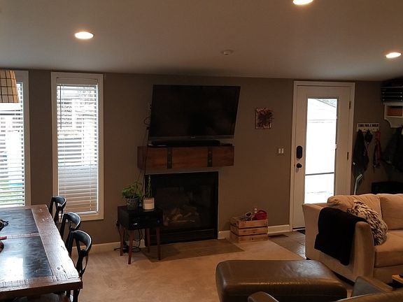 3rd image of 10014 Borgman Ave