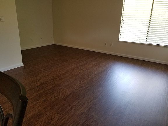 2nd image of 1705 Heatheridge Rd Unit F204