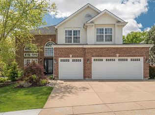 2821 Woodbridge Estates Dr, Saint Louis, MO 63129