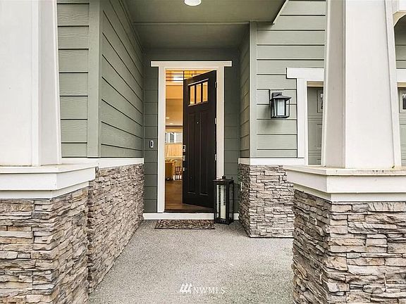3rd image of 13509 NE 203rd Ct