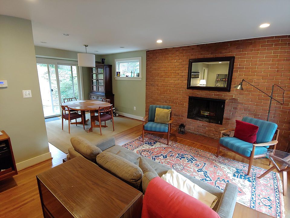 Living room; Dining room