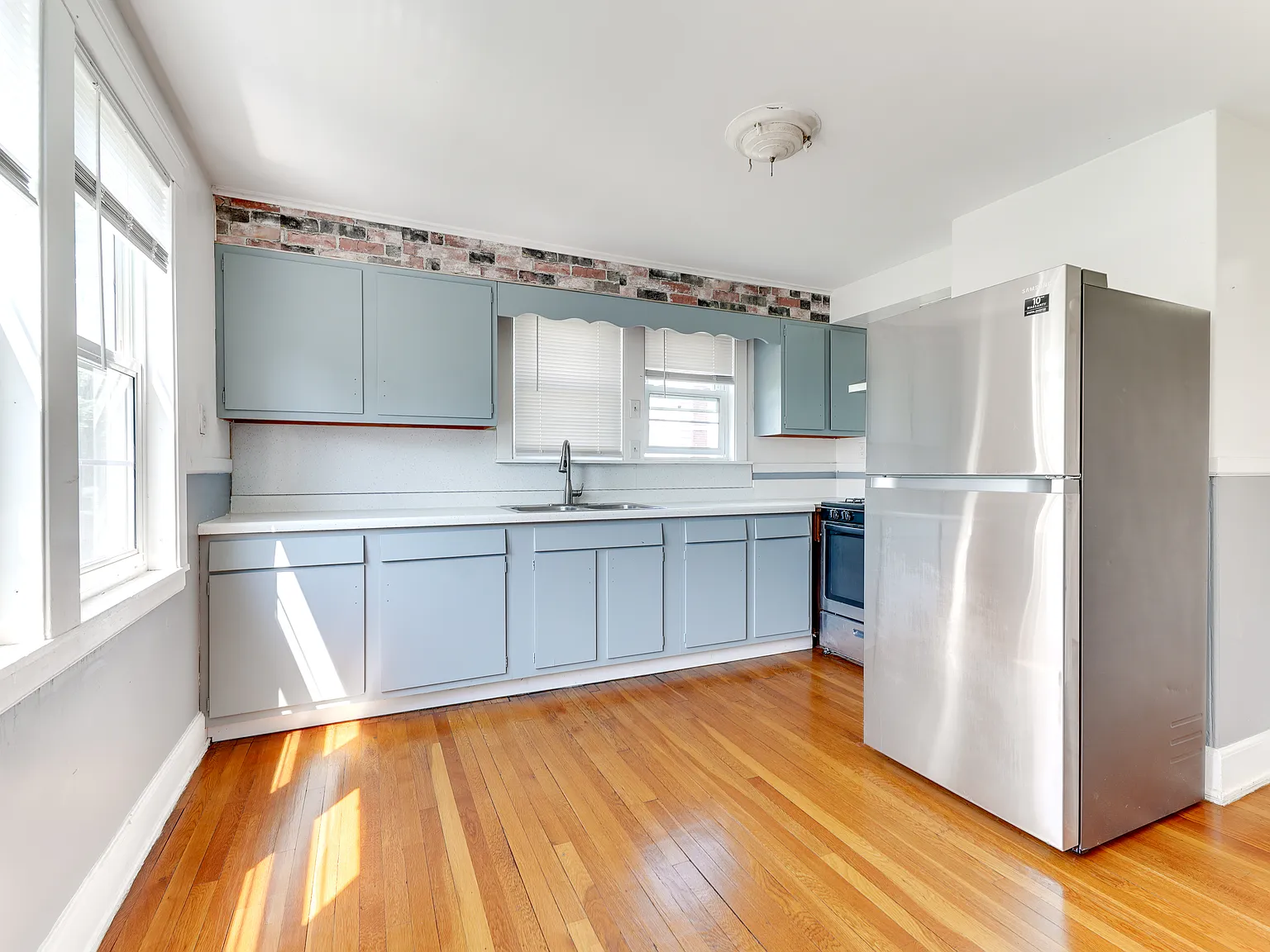 2 bed, 804 sqft, $2,500 — Photo 4