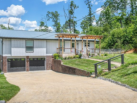 3rd image of 8108 Gladys Ln #2