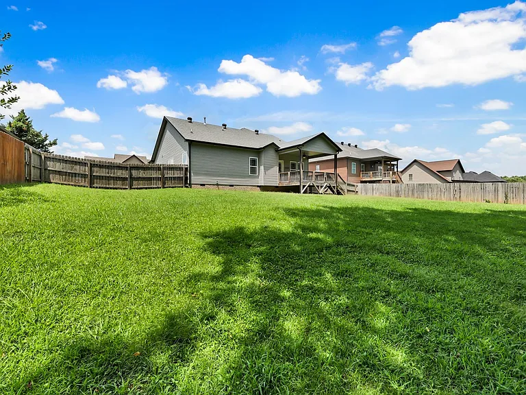 987 Promenade Dr — Photo 34