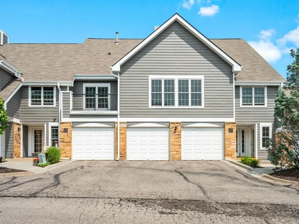 6155 Chasewood Pkwy APT 204, Minnetonka, MN 55343