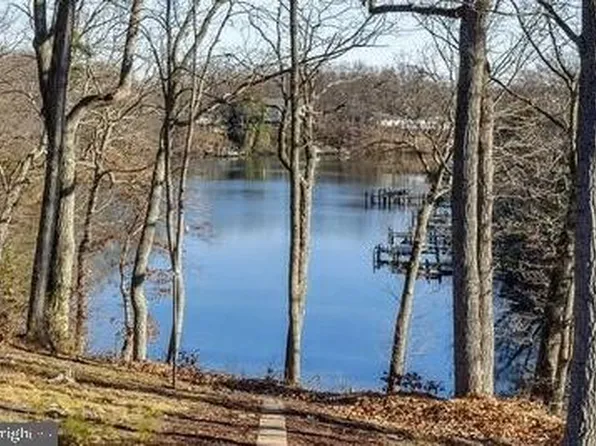 318 Halsey Rd, Annapolis, MD 21401