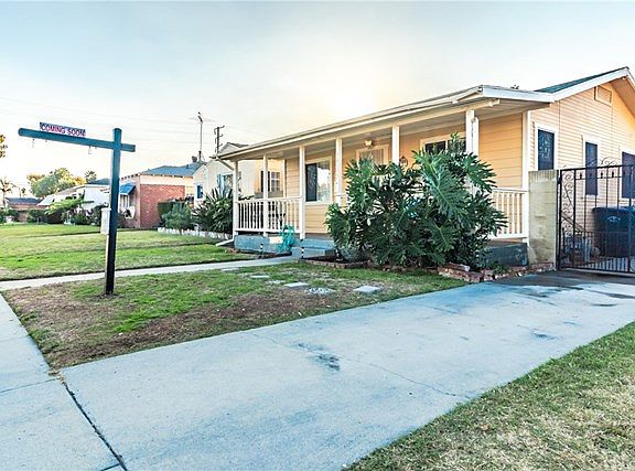 4th image of 10117 Rosewood Ave