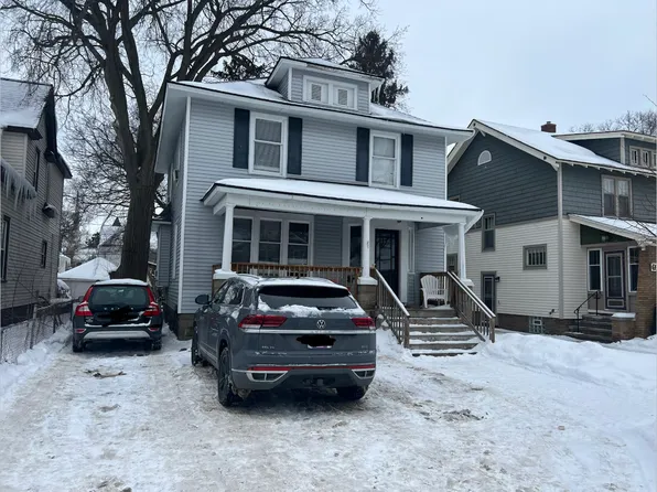 87 E 15th St, Holland, MI 49423