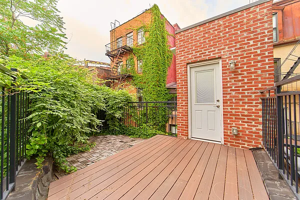 Rented by Living New York | media 11