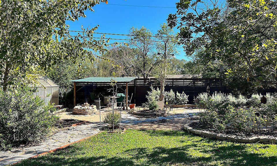 2nd image of 400 Francis Dr