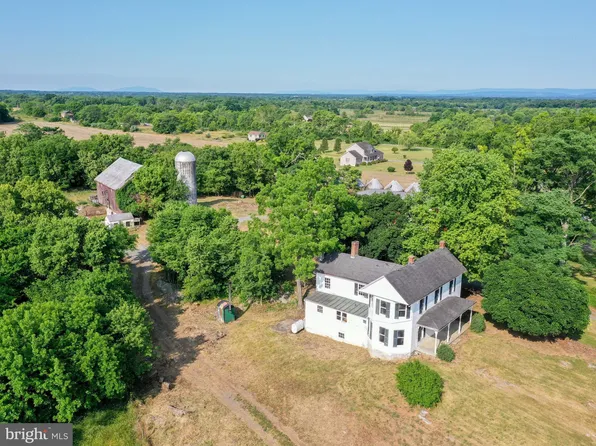 135 Longmarsh Rd, Berryville, VA 22611
