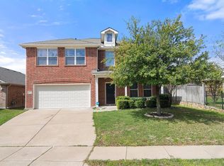 9005 Brook Hill Ln, Fort Worth, TX 76244