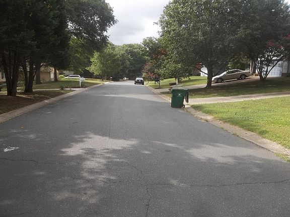 4th image of 11500 Lone Star Cres