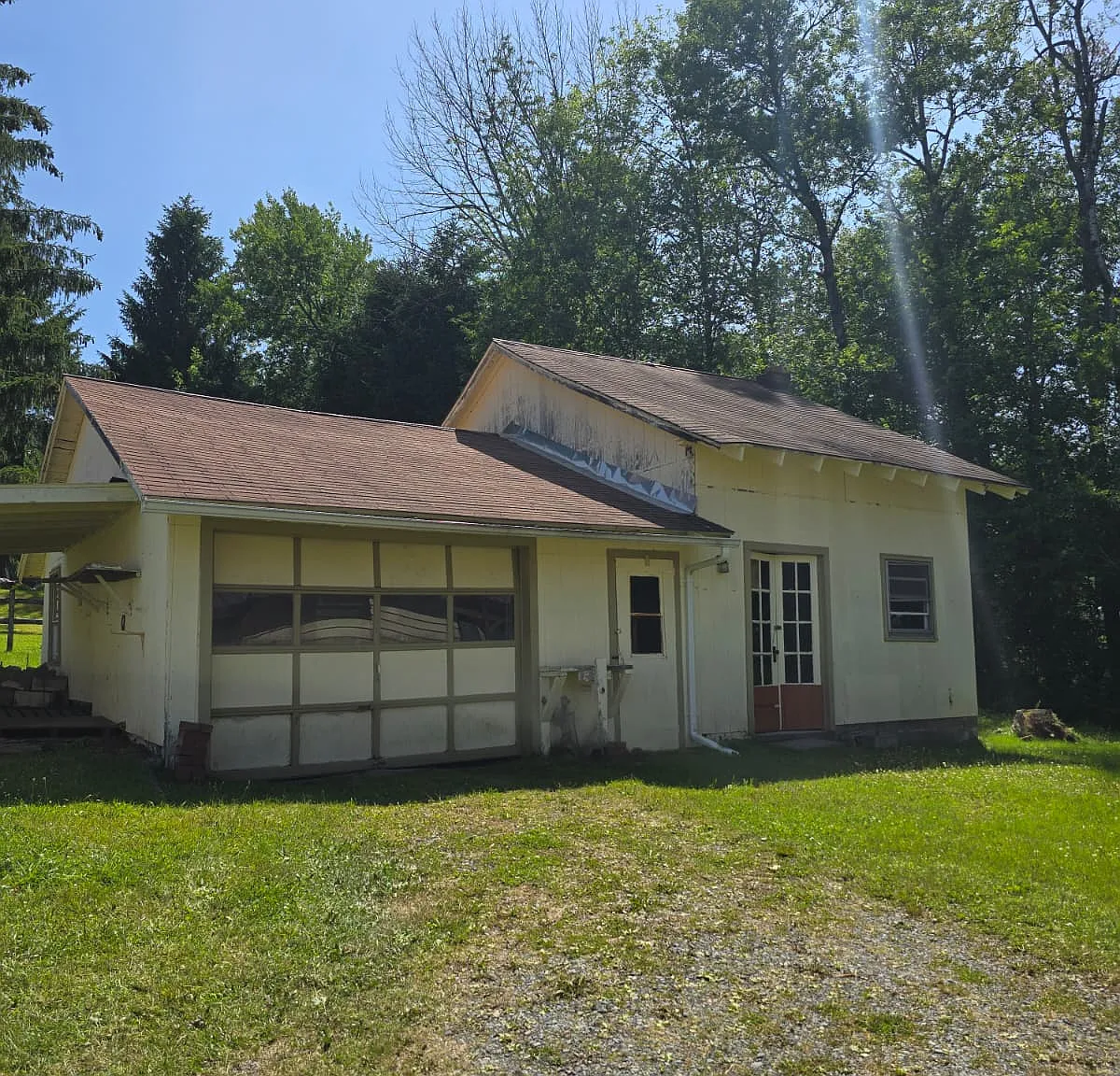 3 bed, 1639 sqft, $2,150 — Photo 1