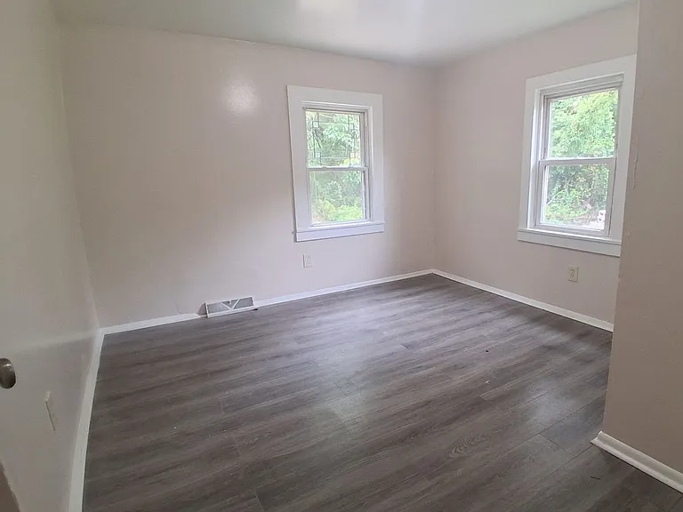 8 Sunset Ln — Photo 13