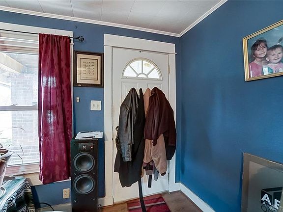 5th image of 2142 Moreland Ave