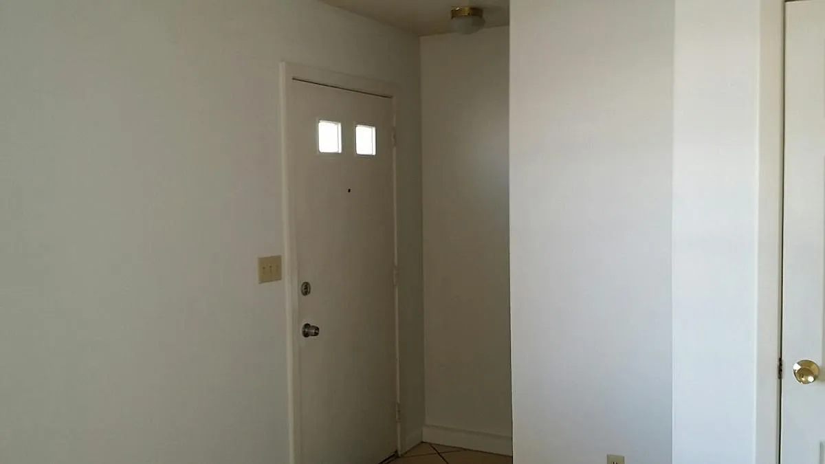 2 bed, 1.5 bath, 1200 sqft, $1,295 — Photo 4