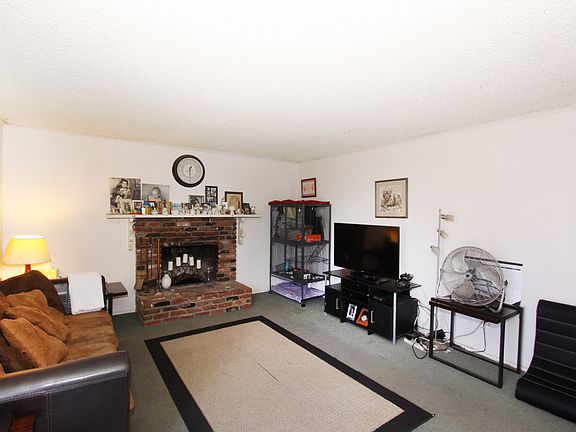 3rd image of 5260 N Gareloch Ave
